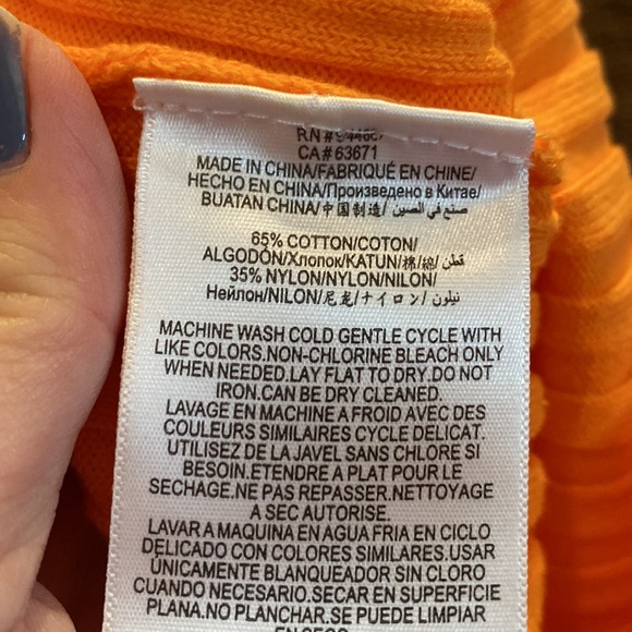 Bcbg orange short sleeved sweater - Picture 5 of 5